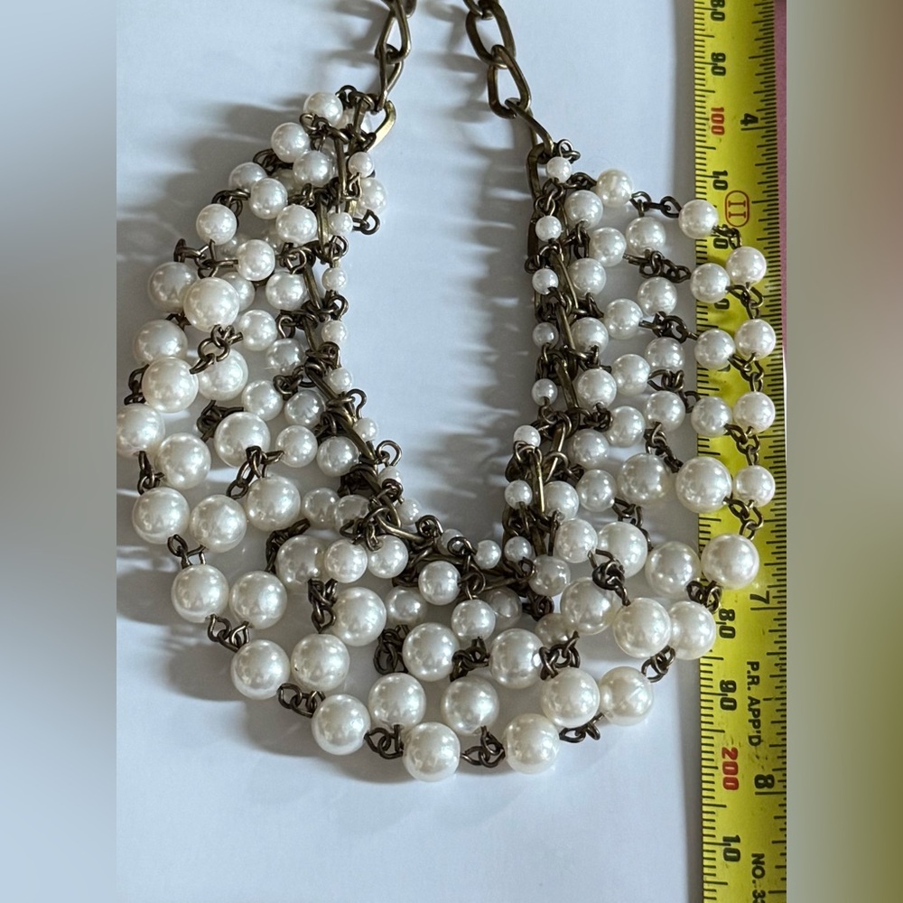 🦪 Elegant Faux Pearl Bib Necklace with Brass Tones by Cookie Lee - Picture 6 of 9